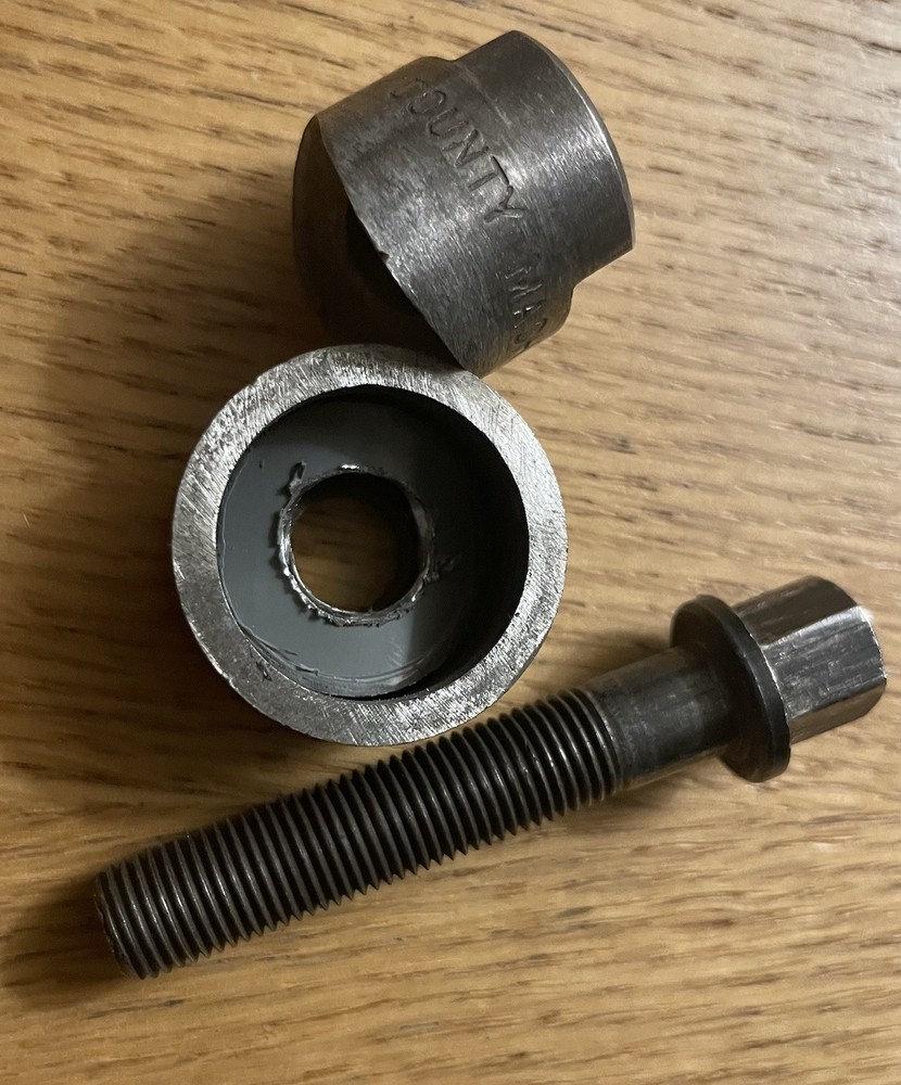 County Mach 7/8" diameter punch