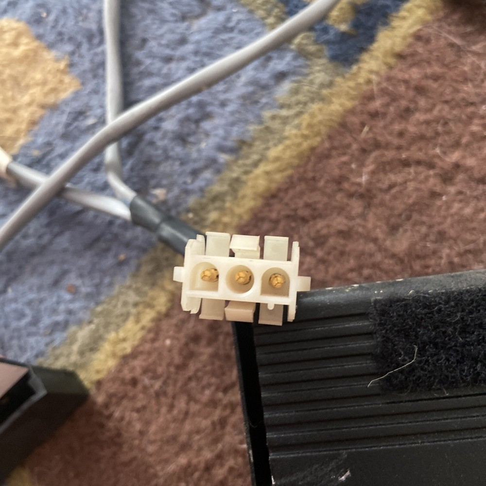 Charger Soneil 2408S-C1