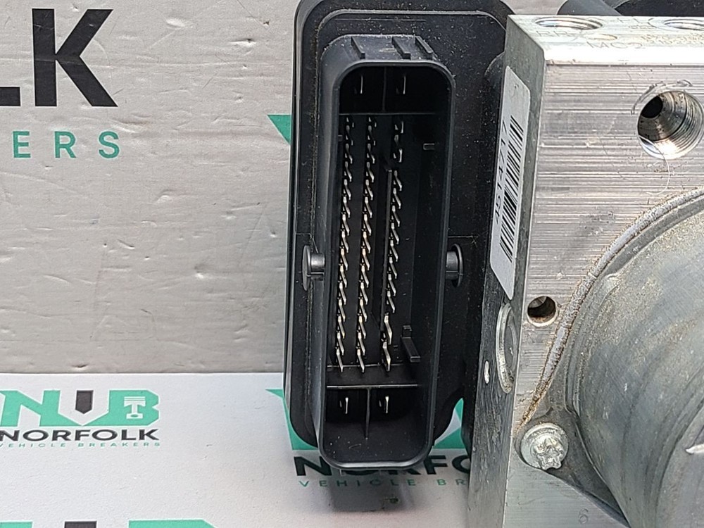 VOLVO XC40 ABS Pump Modulator Control Unit 32281466