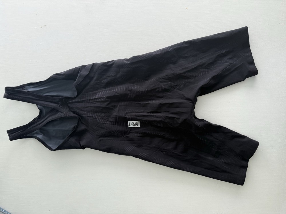 TYR Venzo Closed Back Tech Suit Size 28