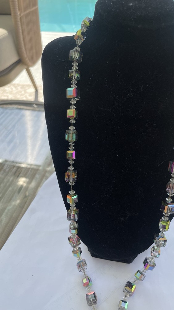 PEACOCK Cube Bead Necklace 5376