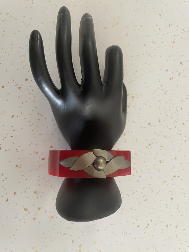 Red Bakelite and metal hinged bracelet