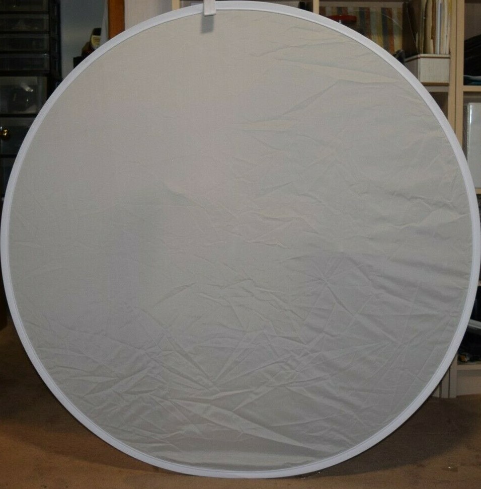Calmut 52" Translucent Reflector with Case - Used
