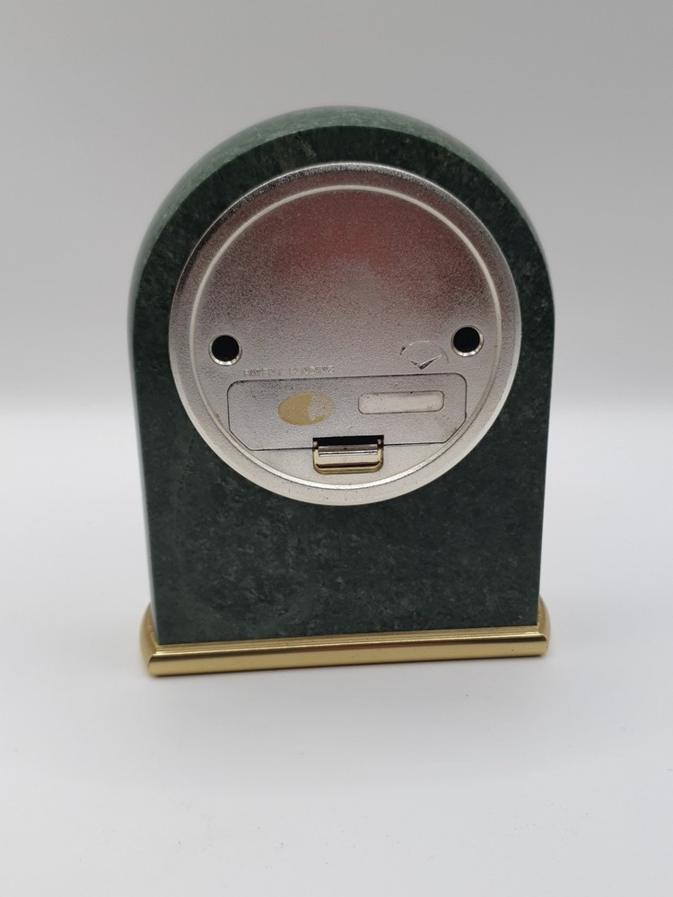 Vintage Infinite Shelf Clock