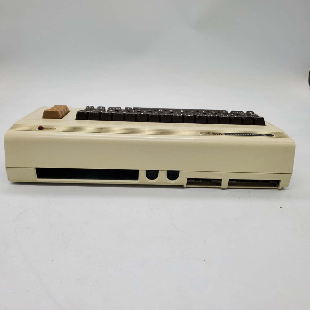 COMMODORE VIC-20 COMPUTER + VIC 1541 DISK DRIVE + JOYSTICK [CLEANED/TESTED 100%]