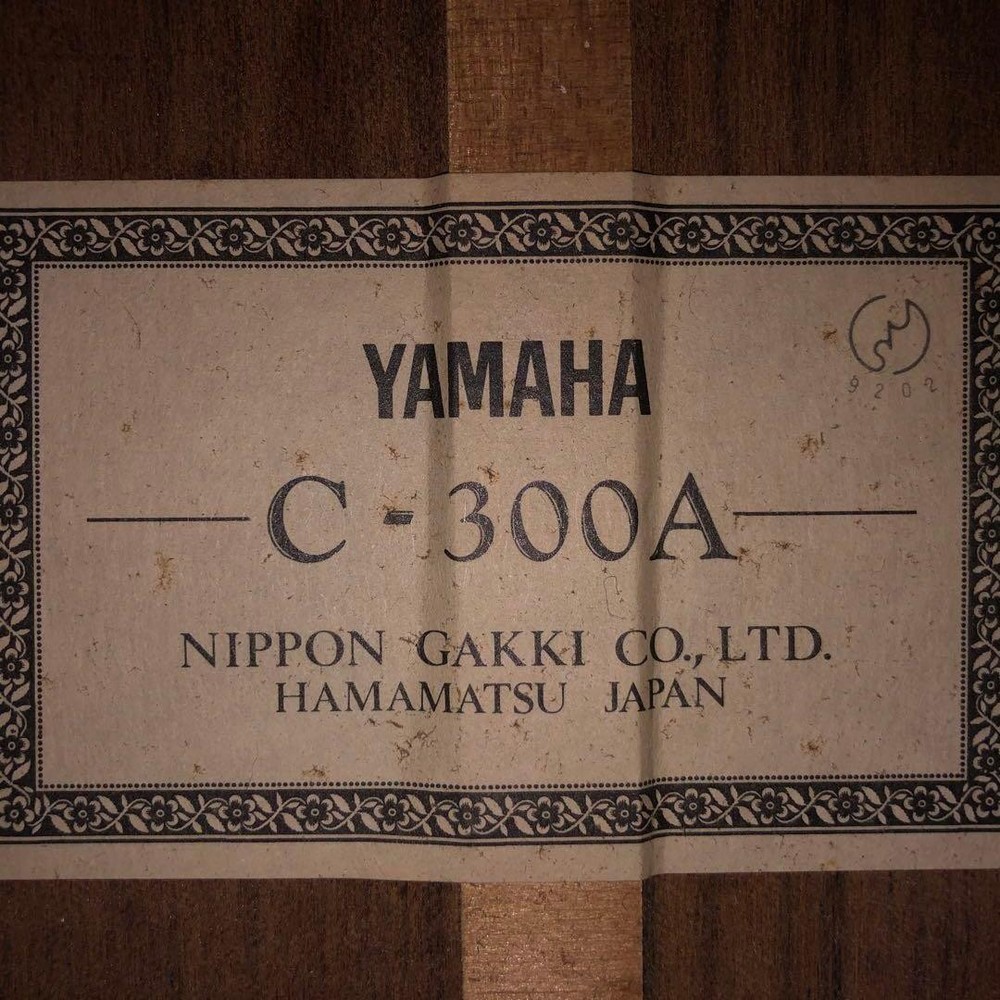 YAMAHA C-300A Classical Guitar MIJ Solid Cedar Top Rosewood Back