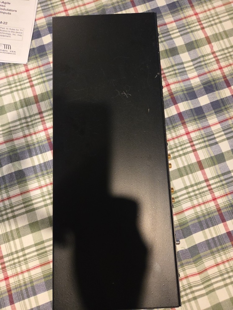 CHANNEL PLUS Linear SVM-22 2-Channel RF Modulator with AC Adaptor