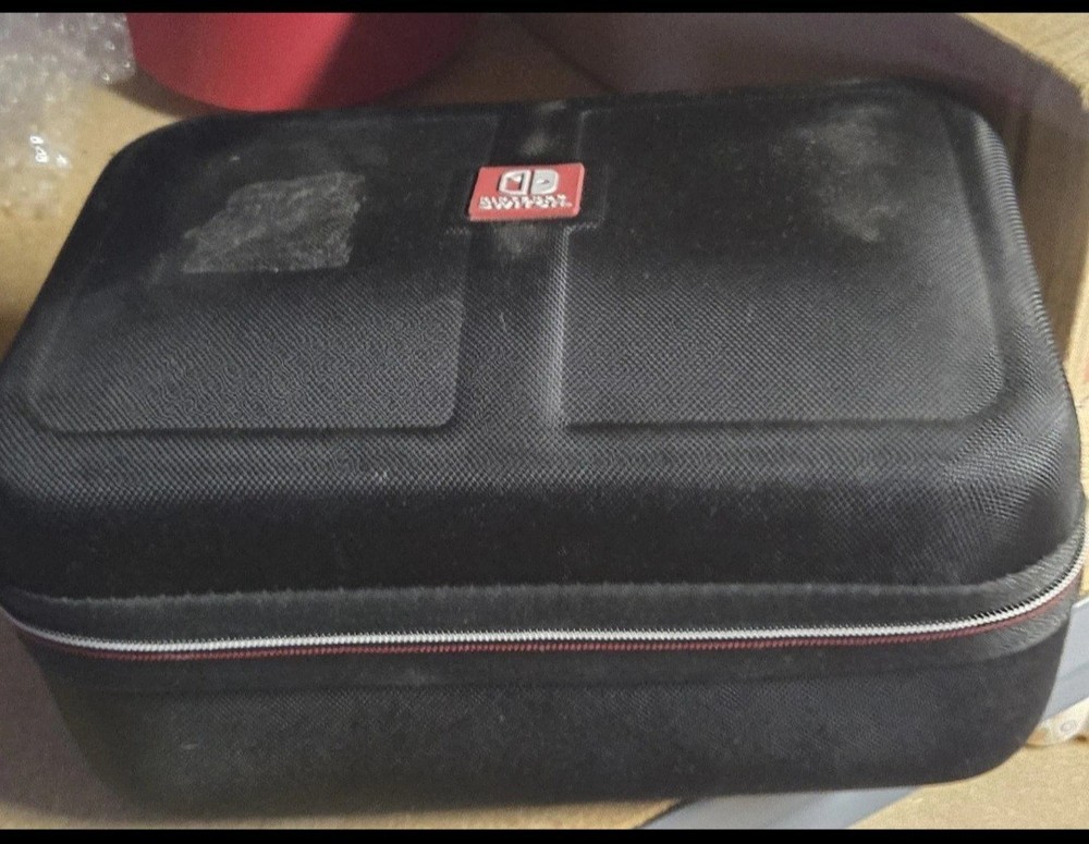 Screen Protector For Nintendo Switch And Carrying Case & Yoshi Controller