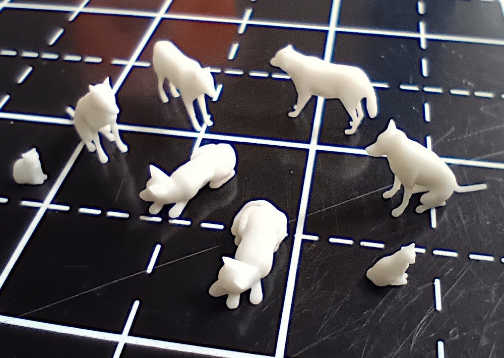 HO Scale Dogs