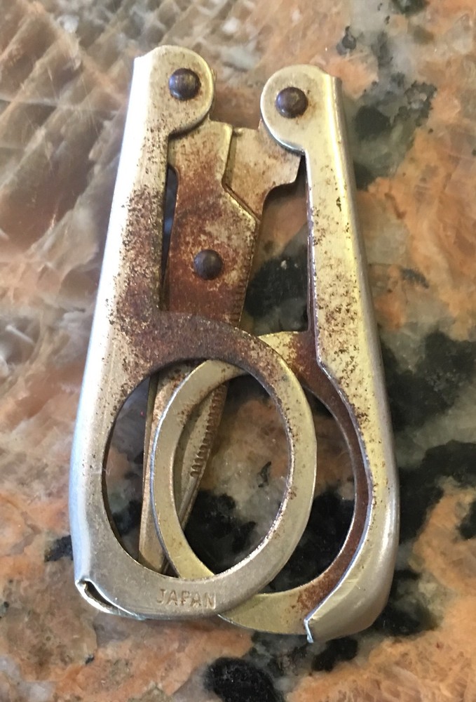 Vintage Japan Collapsible Scissors 4 Inch