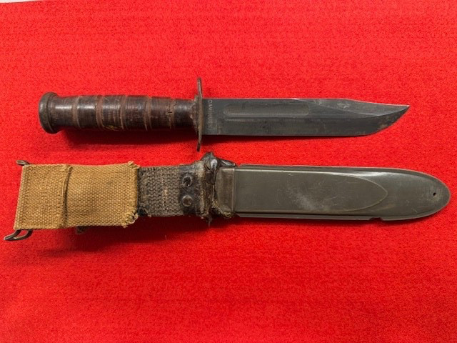 CAMILLUS USN WW2 MK 2 FIGHTING KNIFE IN BM CO SHEATH (760)