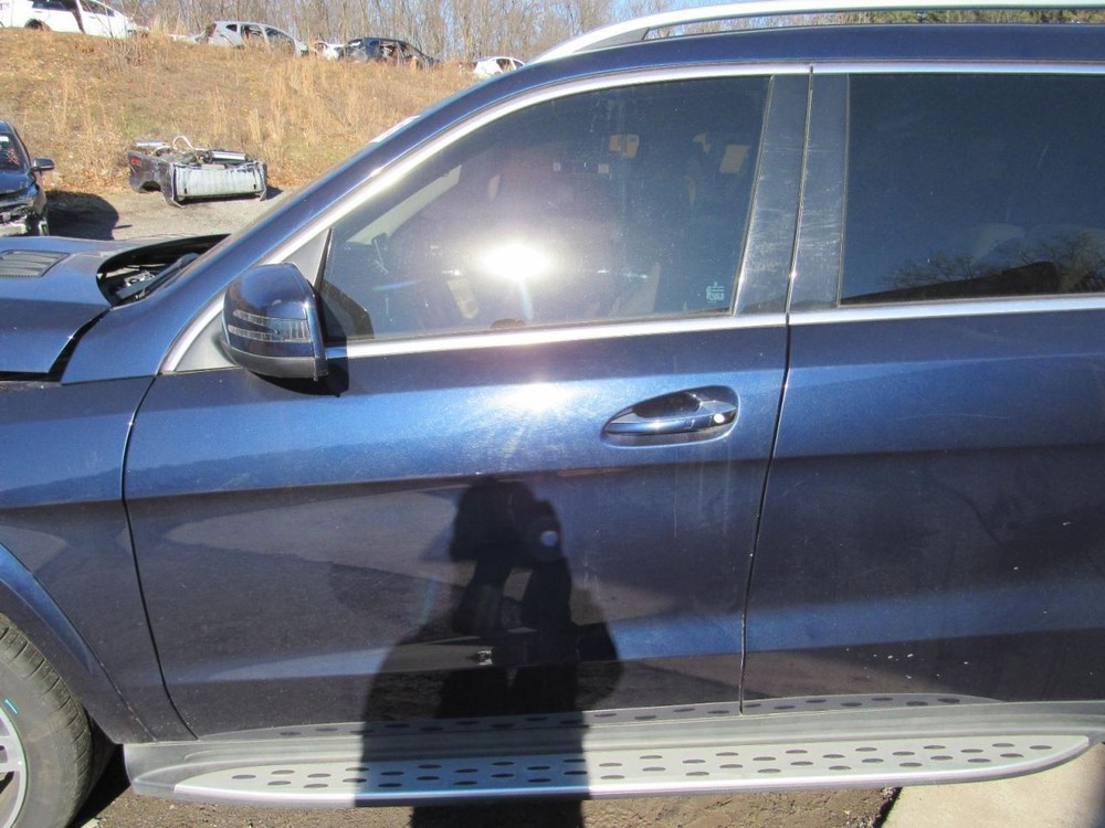 GLS63 2018 Glove Box 1100639