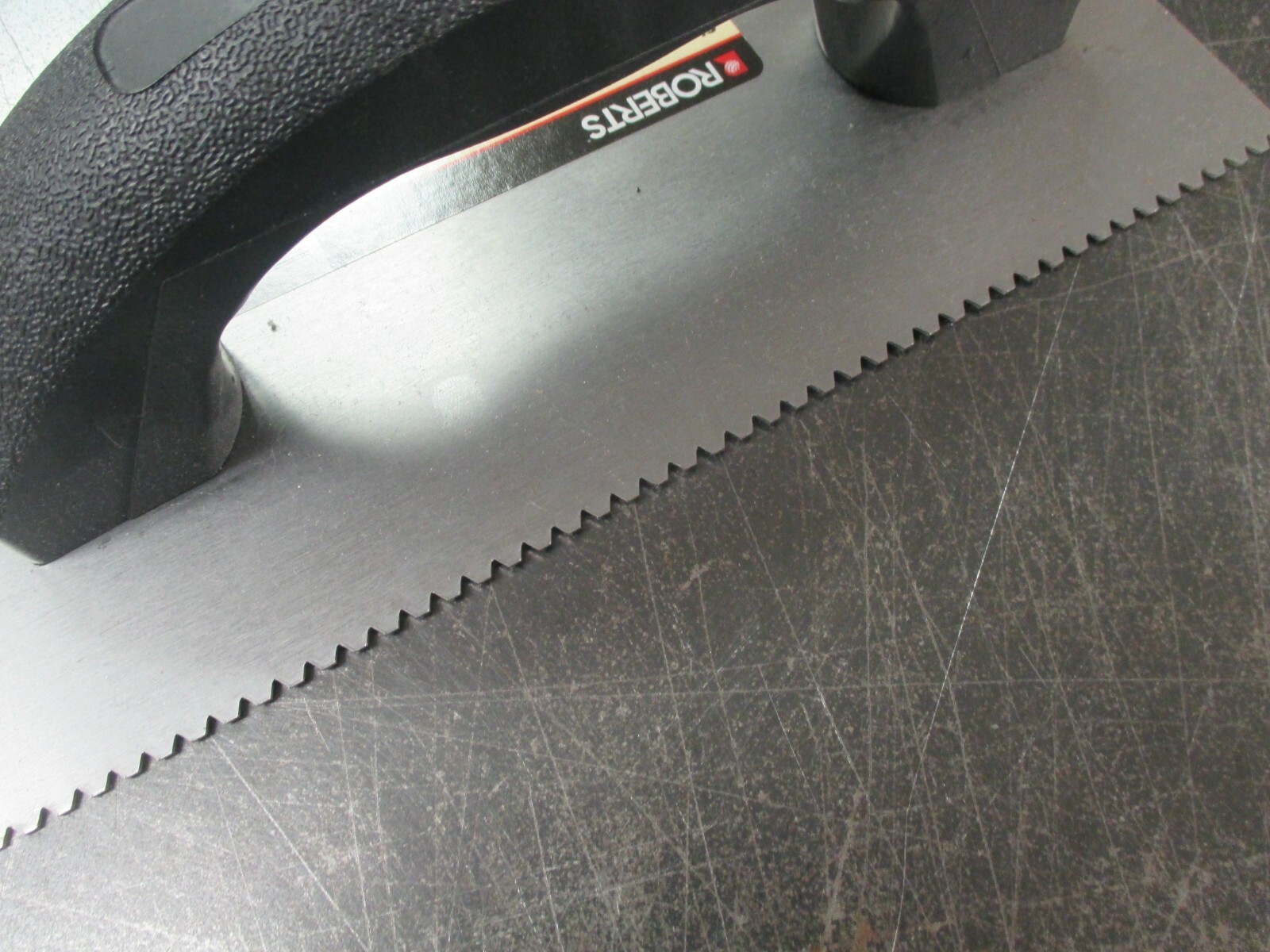 NEW Roberts 10125 Sheet Vinyl Steel Flooring Trowel w/ Plastic Handle