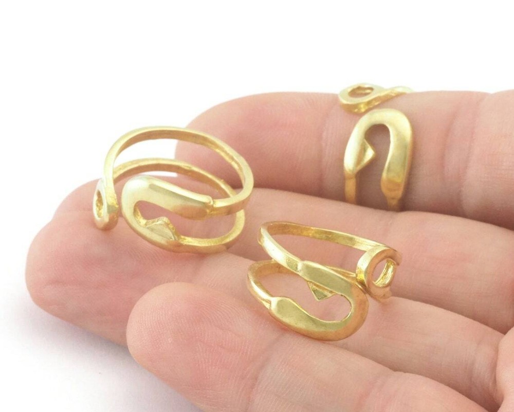 Safety pin Statement Adjustable Ring Raw brass (7 - 9US inner size) 4334