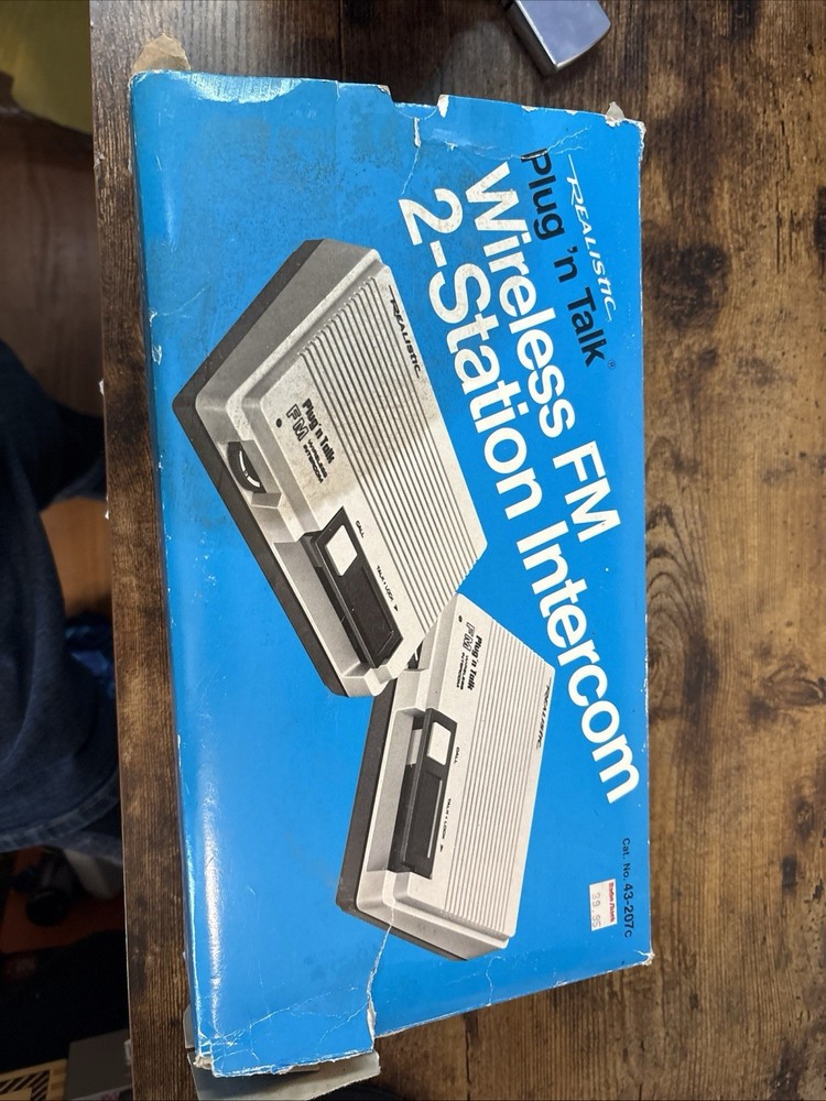 Realistic Plug 'n Talk Wireless FM Intercom System 2 Stations 43-207C VTG