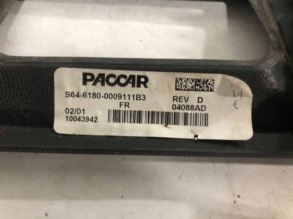 2013-2019 Peterbilt 579 SWITCH Dash Panel - Used