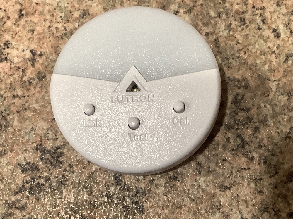 LUTRON Daylight Sensor RPS P/n LRF2-DCRB-WH. 3V