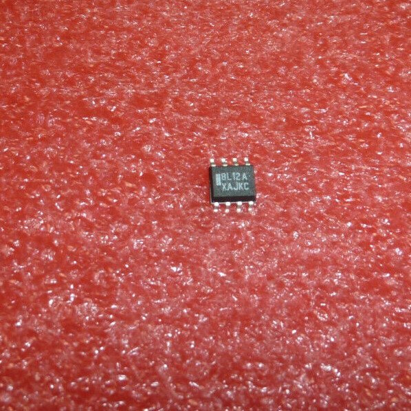 8L12A Linear Voltage Regulators 12.0V 100mA  IC SURFACE MOUNT