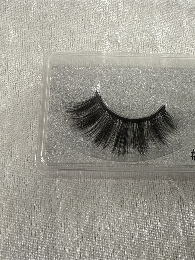 false eyelashes #408