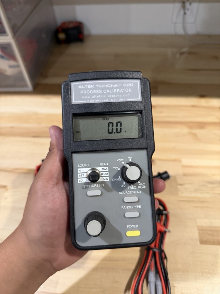 ALTEK TECHCHEK 820 PROCESS CALIBRATOR W/ LEADS & CLIPS (TESTED)