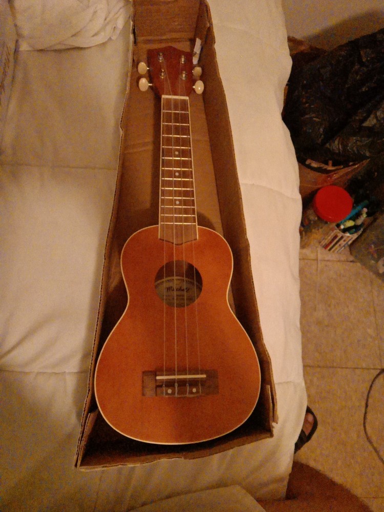 Mitchell Soprano Ukulele MU40NT