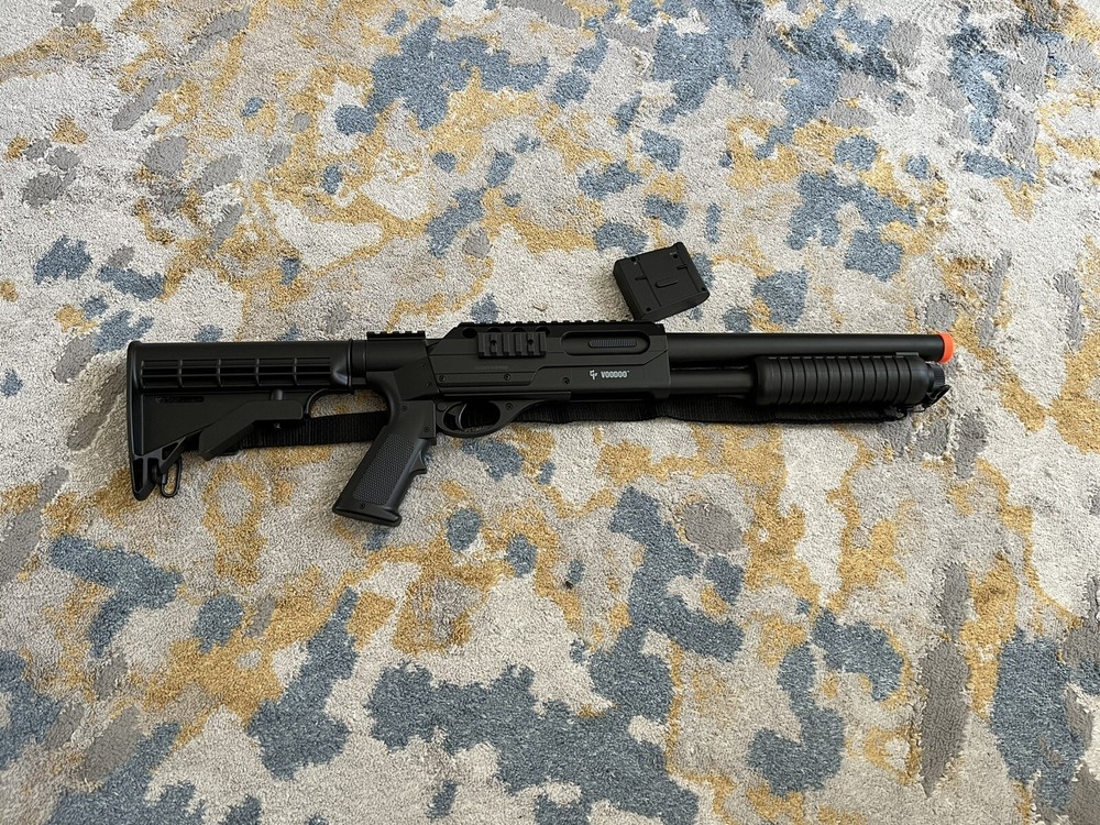 airsoft gun