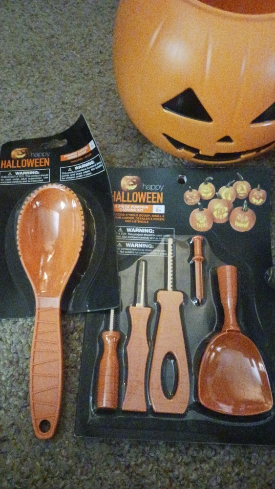 Pumpkin Carving Kit W/ Scoop