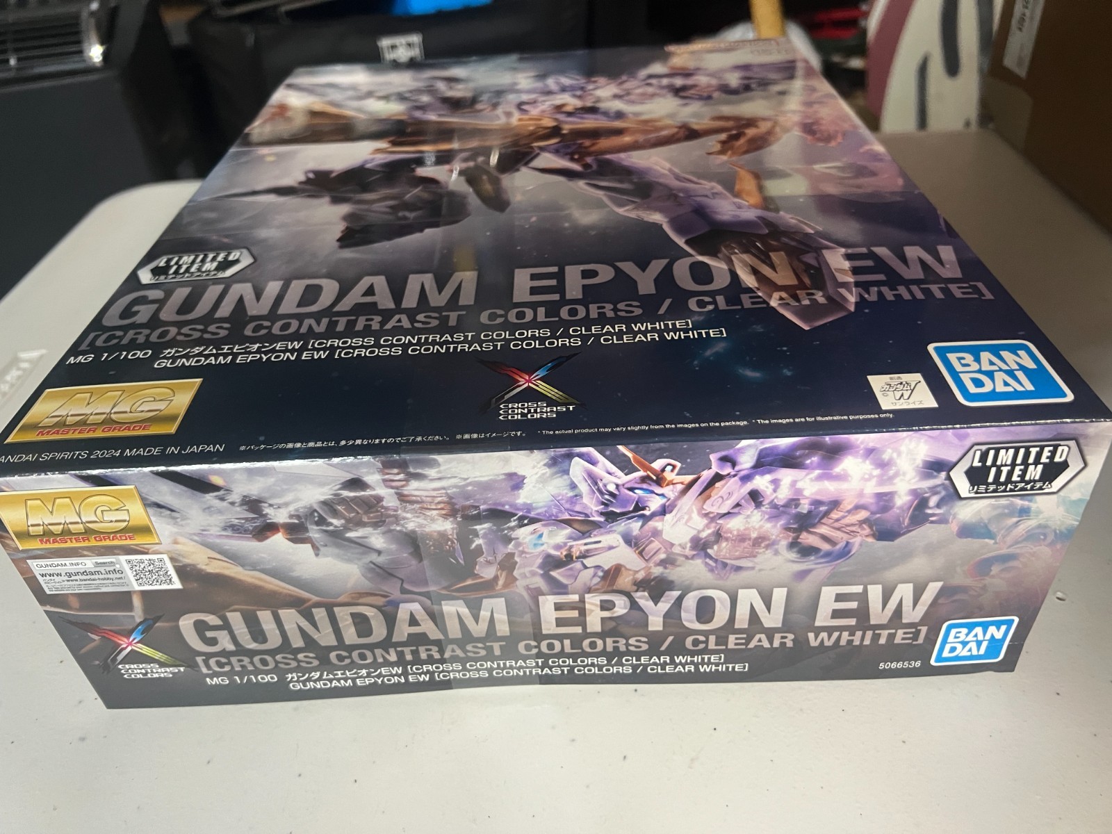 P-Bandai MG Gundam Epyon EW (Cross Contrast Colors / Clear White) 1/100 Limited