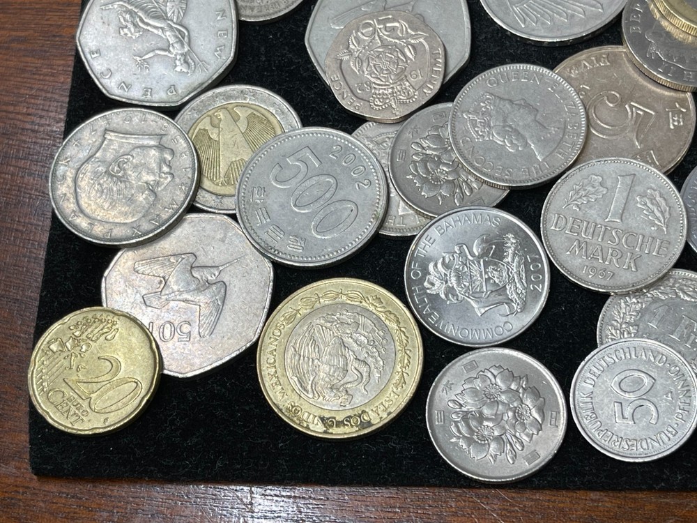 Assorted World Foreign Exchangable Coins Lot 091025