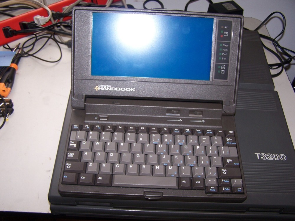 Gateway 2000 Handbook Laptop Computer SOLD AS IS