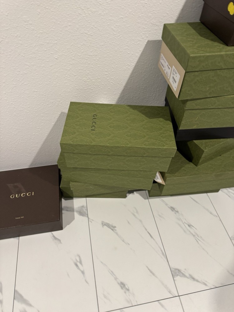 Empty Designers Gucci Boxes  And Bags.