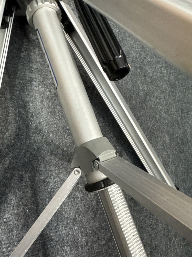 Velbon VGB-3 Adjustable Camera Tripod