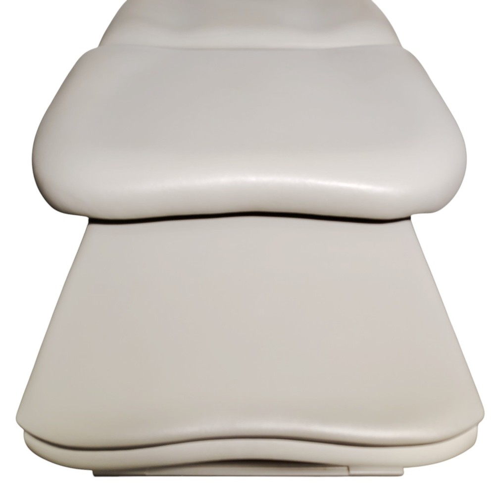 Midmark 623-008 Barrier Free Power Exam Table with Hand Controller