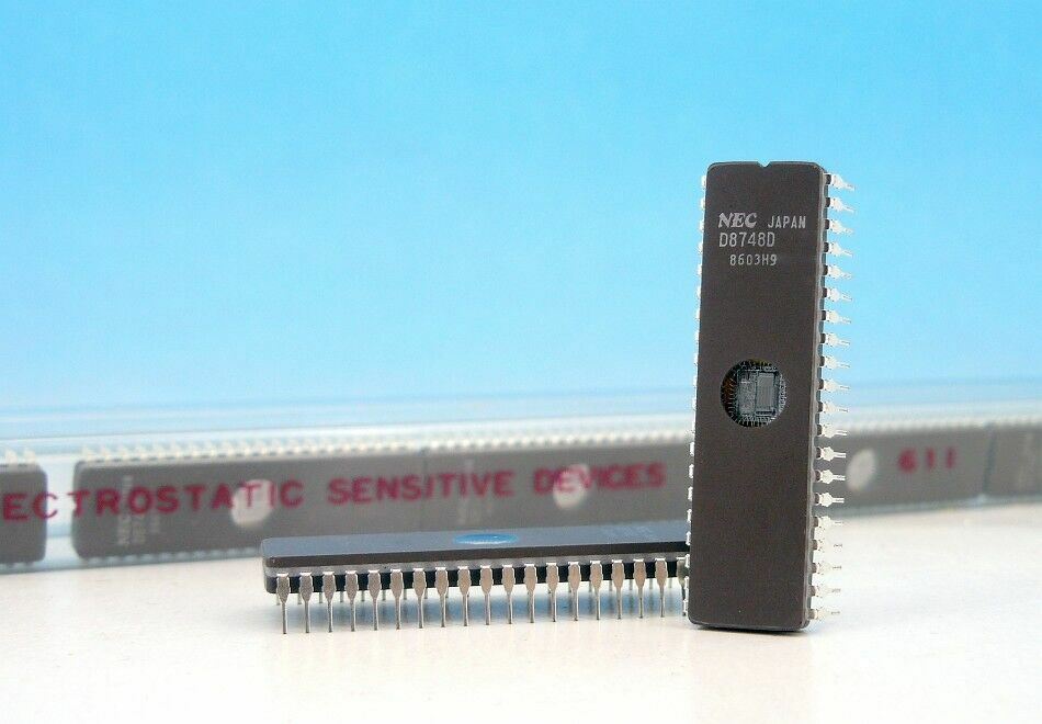 2 x Genuine D8748D 8748  CERAMIC NEC HMOS-E 8-BIT MICROCONTROLLER IC