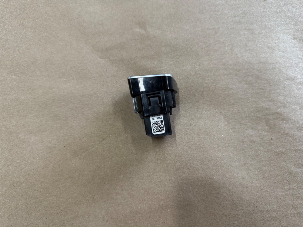 2016-2023 Chevrolet Camaro Push Start Button - OEM