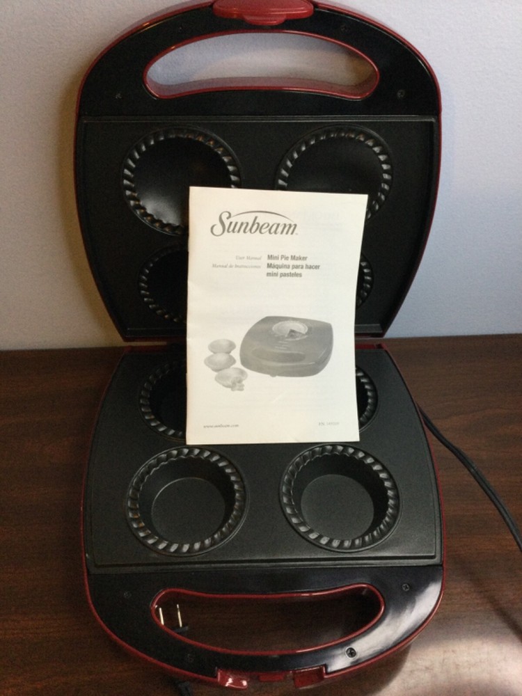Sunbeam 4 Mini Pie Maker Red Complete, Tested, Works Model: FPSBPMM980