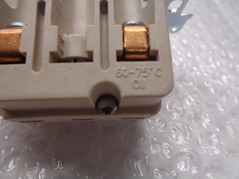 SIEMENS MMSK03 RECEPTACLE NSNP