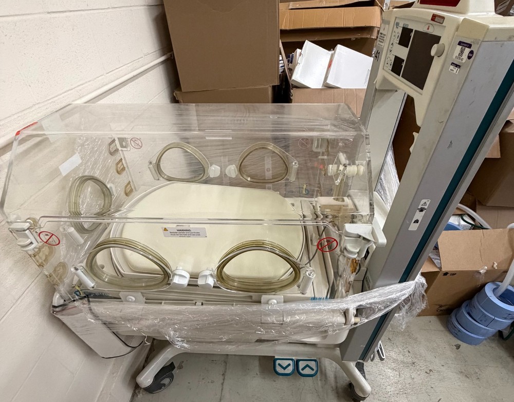 Ohmeda Giraffe OmniBed Incubator