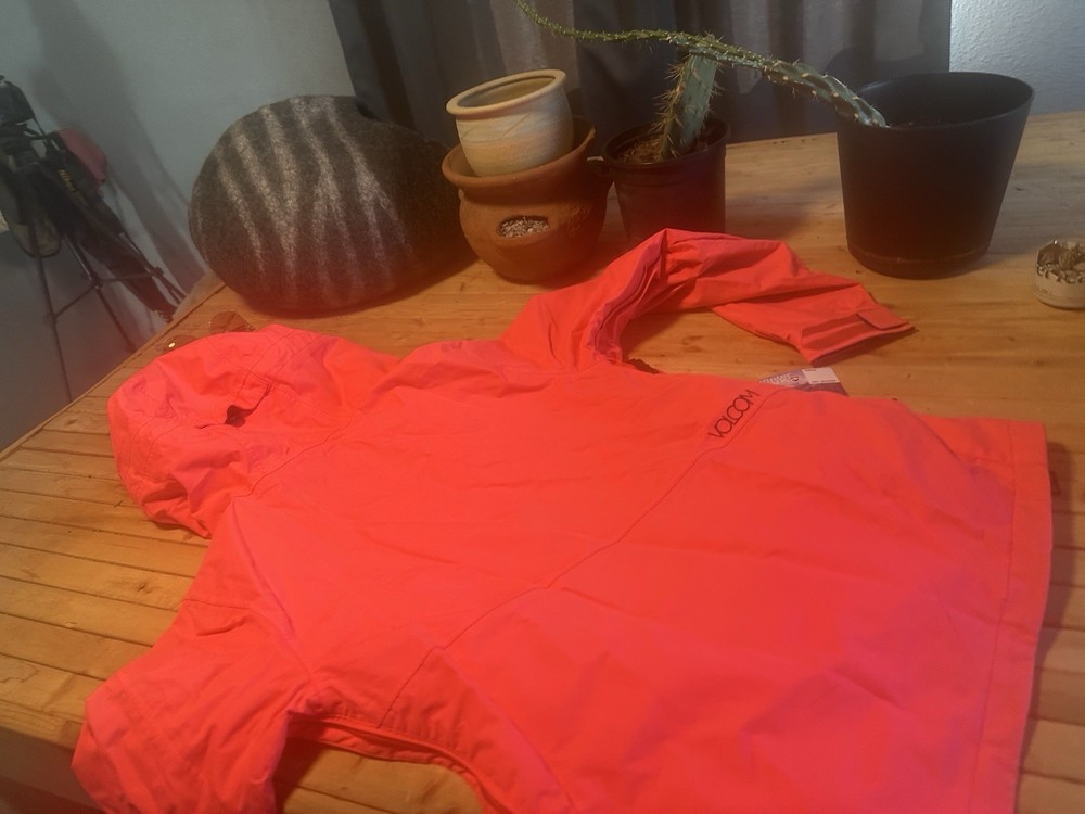 Volcom Hot Pink Snowboarding Jacket Size Small