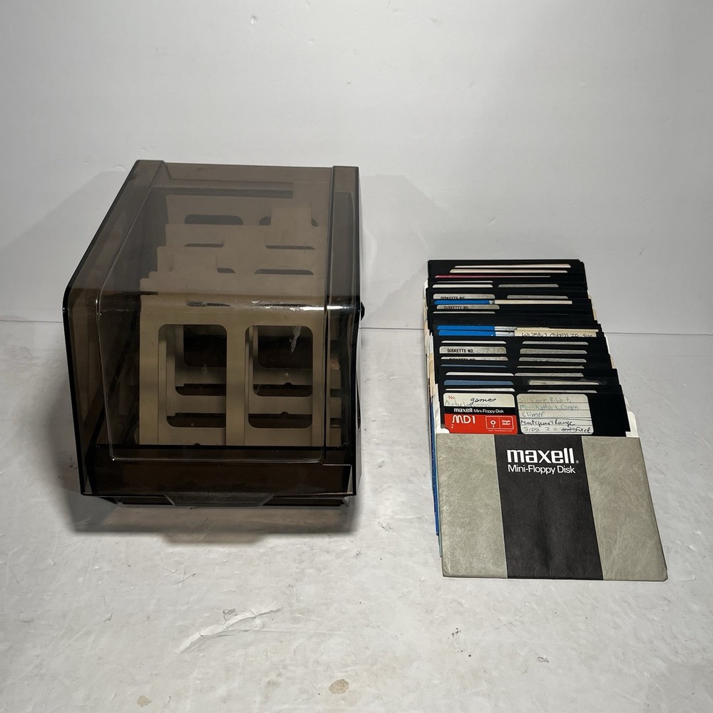 Vintage 5.25" Floppy Disk Storage Case Caddy w/ dividers & Diskettes