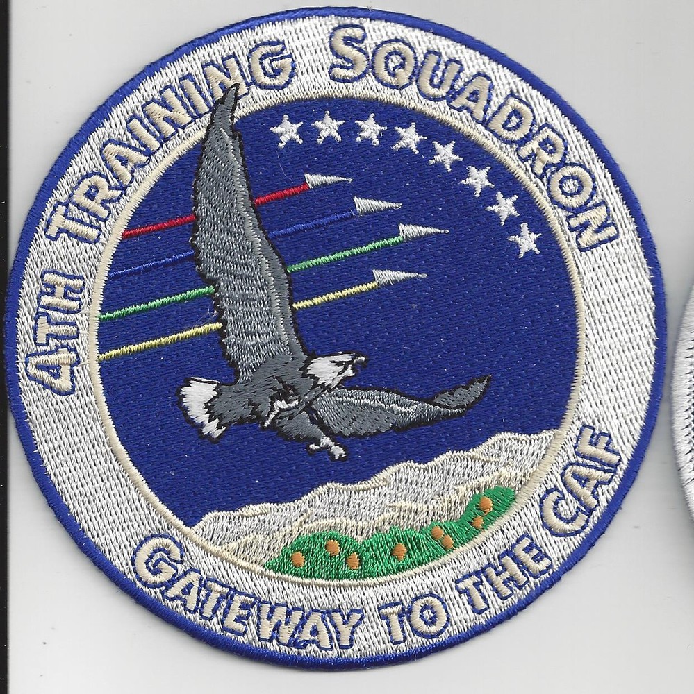 PATCH USAF 4TH TRAINING SQUADRON  GATEWAY TO THE CAF               J