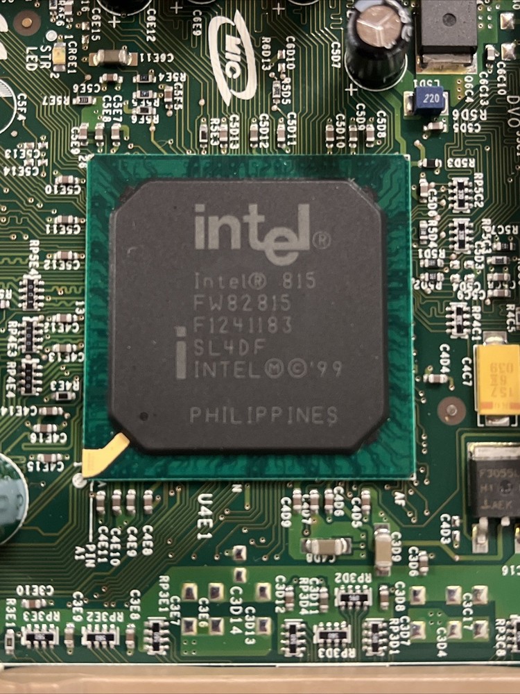 D815EEA2/D815EPEA2 INTEL Desktop MOTHERBOARD 200 Series