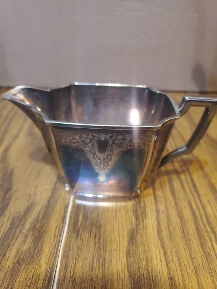 1847 Rogers Bros Tea Set Three-Piece Silver Plate 'Ancestral' Pattern