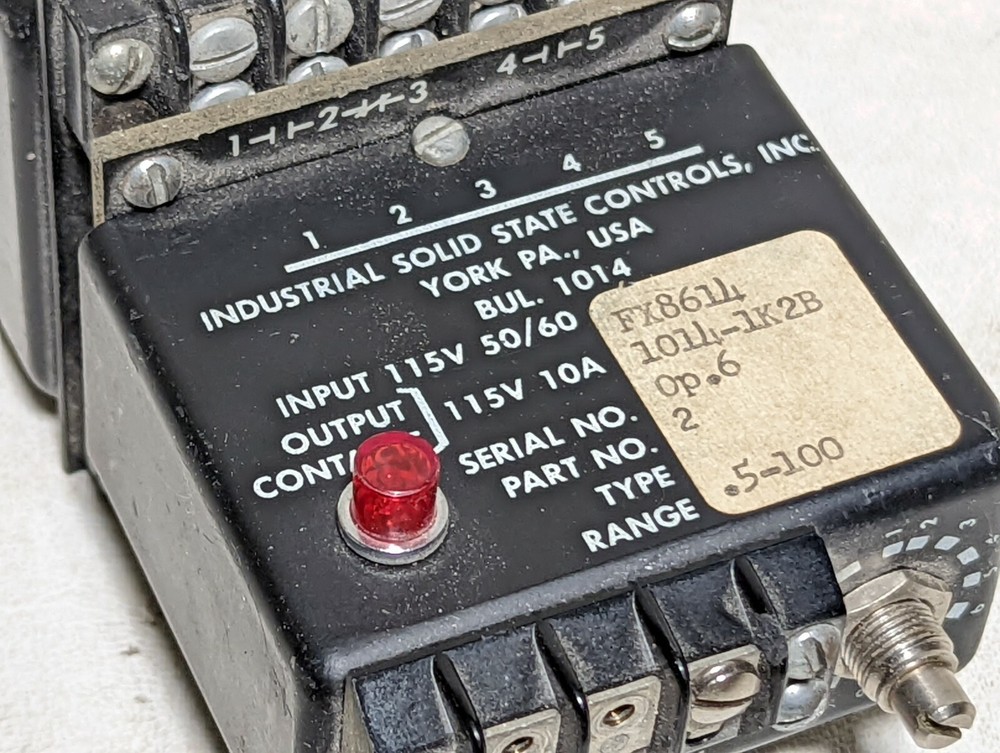 Industrial Solid State Controls FX8614 1014-1K2B, range .5-100sec