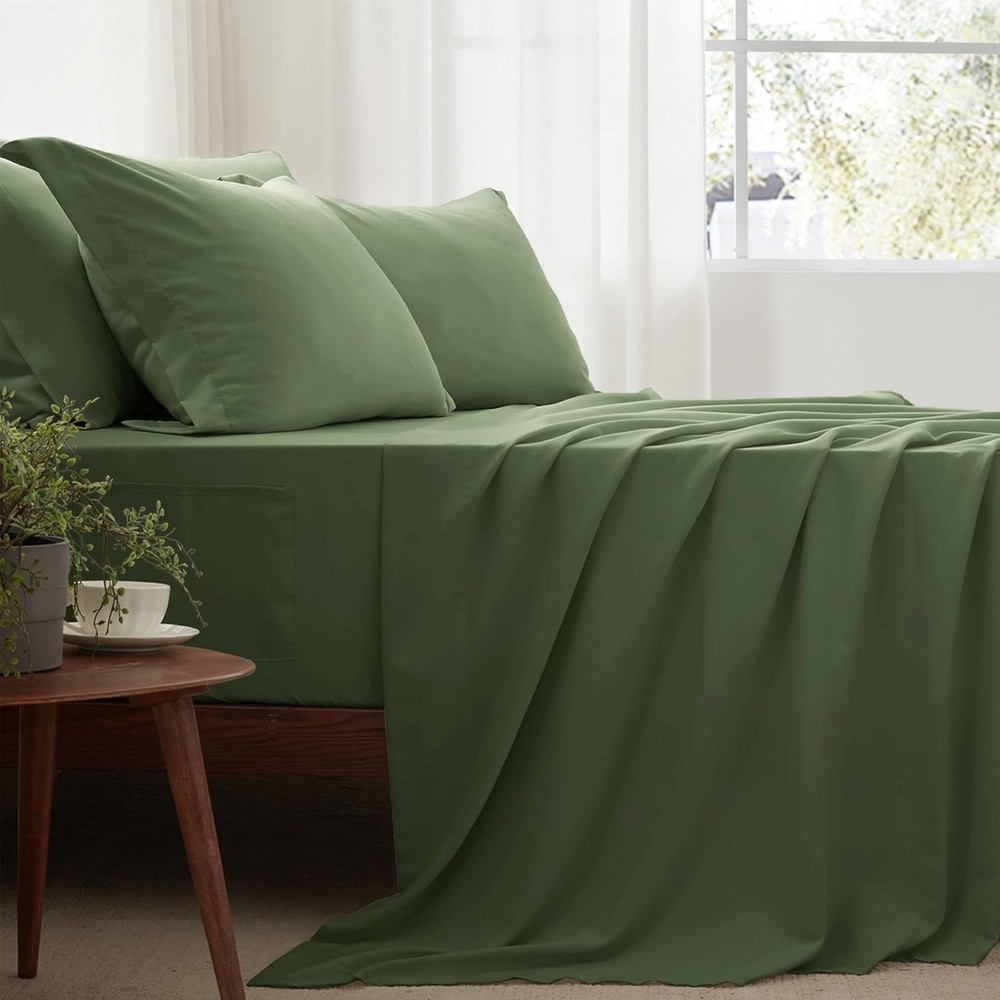 7-Piece Olive Green Queen Comforter Set - Cozy & Contemporary Bedding Solution