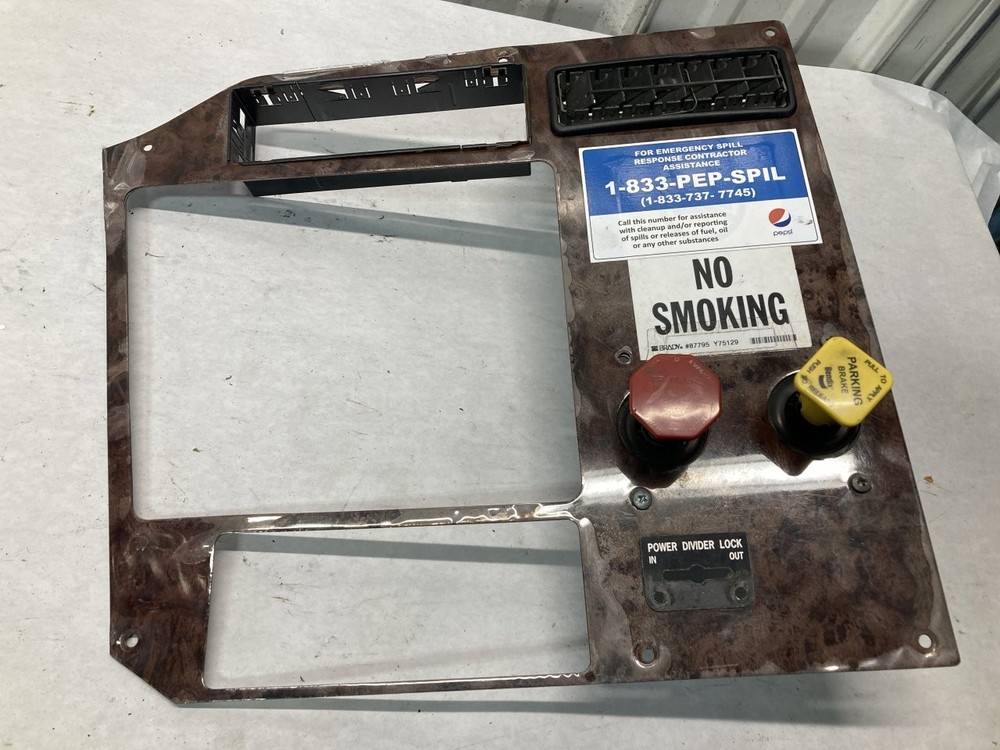 International 9200 TRIM OR COVER Dash Panel - Used