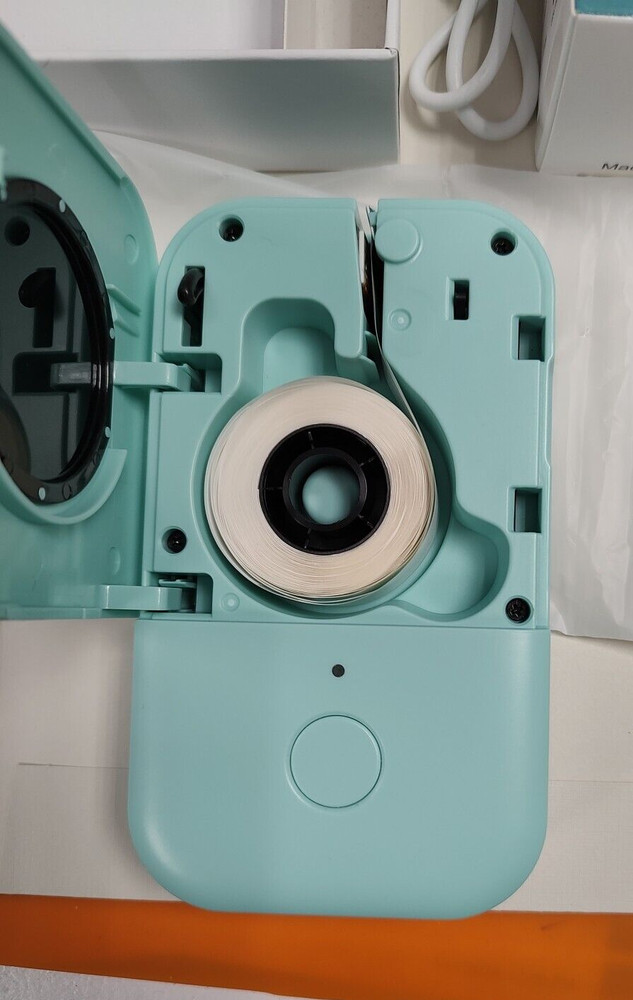New Open Box Phomemo D30 Mint Green Thermal Printer And Labels