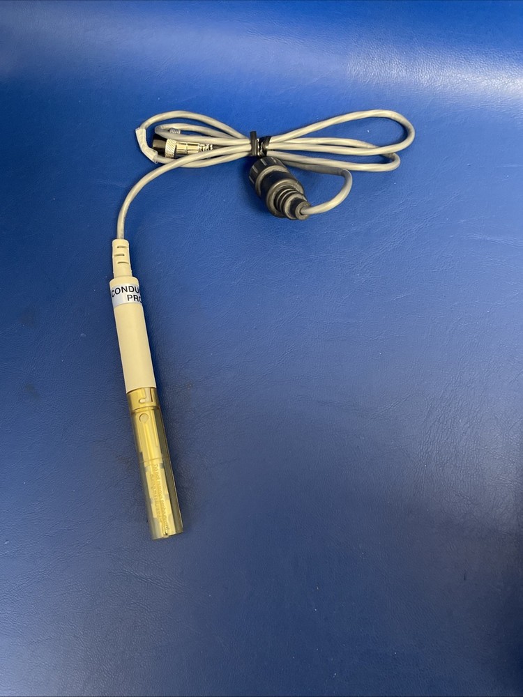 USED Oakton Waterproof CON 150 Meter with Probe **Working**