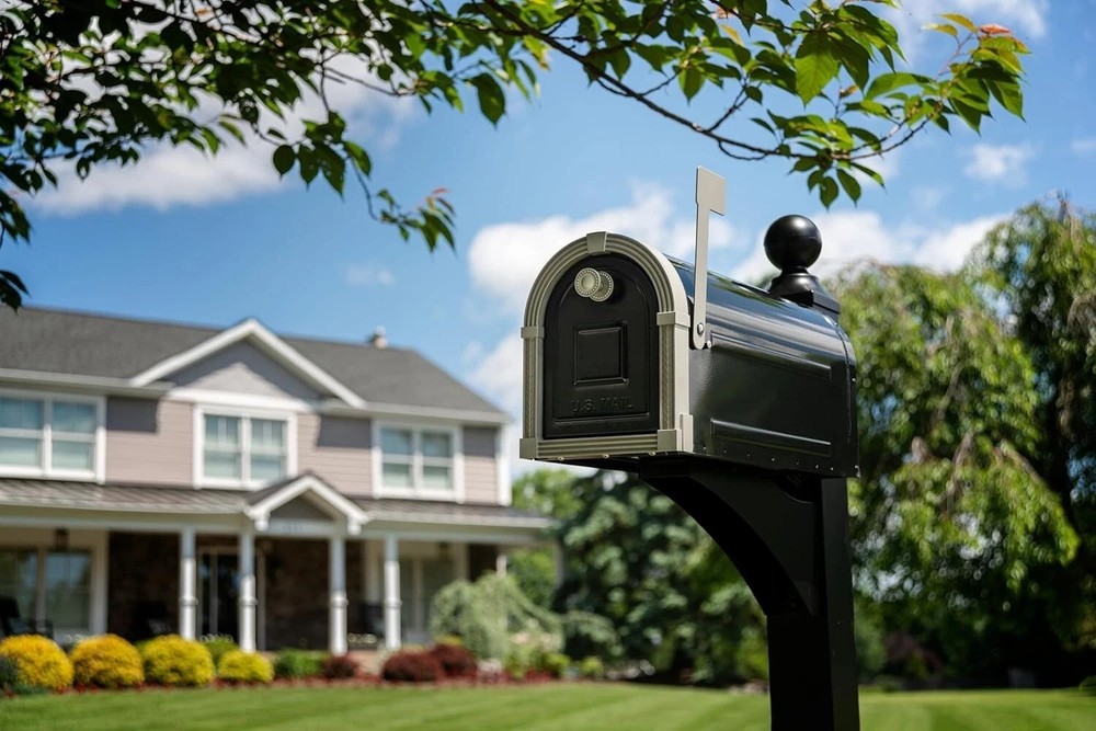Landover Aluminum Mailbox Post, Black