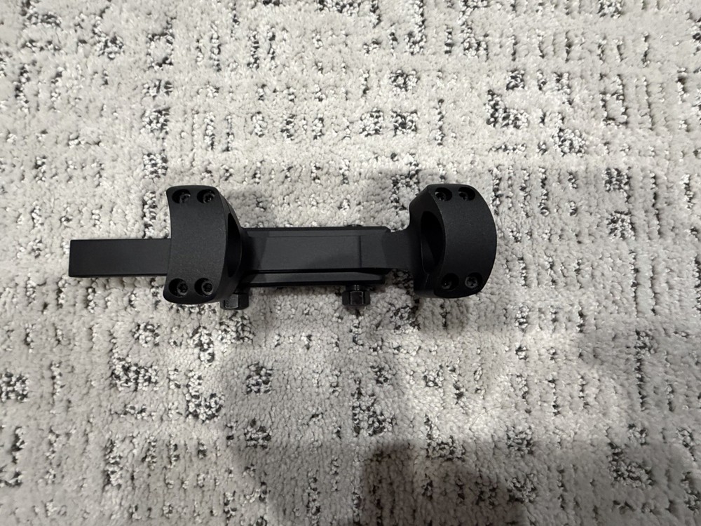 Warne MSR-AR 1 inch scope mount.